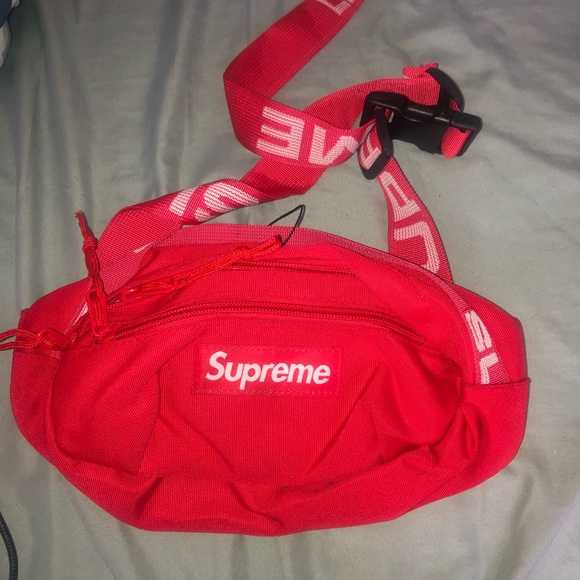 Supreme Fanny Pack - Picture 1 of 3